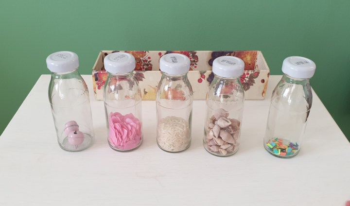 foto Avere un bambino di 1 anno bottigliette